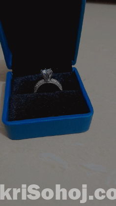 Diamond Cut Classic Six -Claw Finger Ring